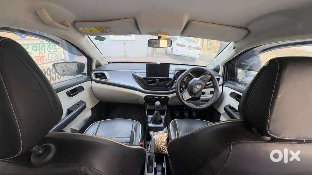 Tata Altroz Xe 2024