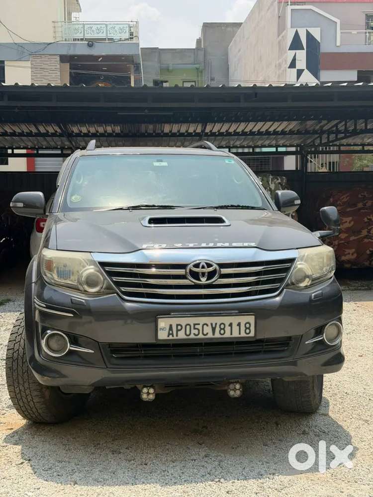 Toyota Fortuner 2015