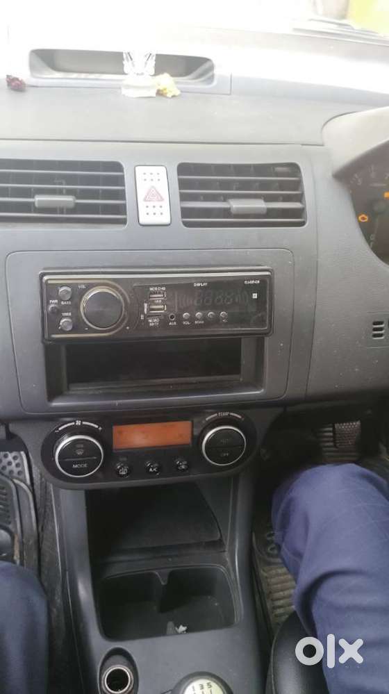 Maruti Suzuki Swift 2004-2010 Zxi Bsiv, 2005, Petrol