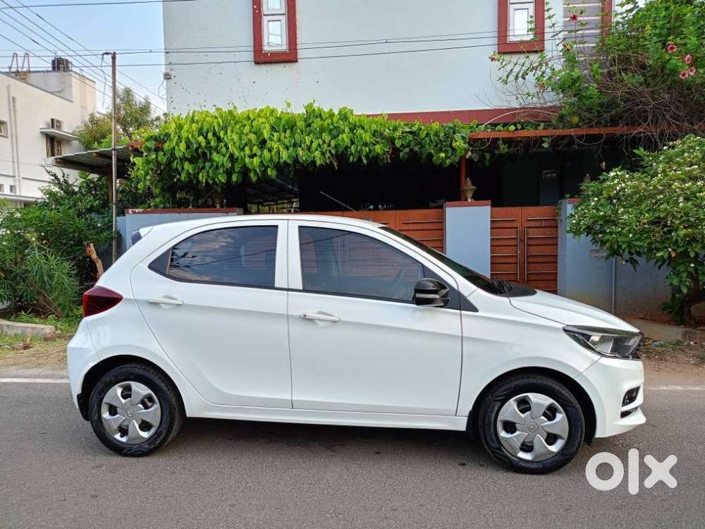 Tata Tiago 1.2 Revotron Xt (o), 2022, Petrol