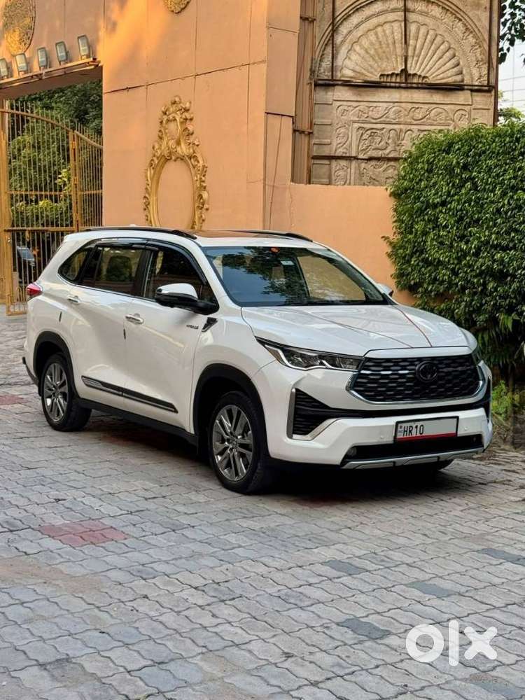 Toyota Innova Hycross 2.0 Zx (o) Hybrid 7 Str, 2024, Petrol