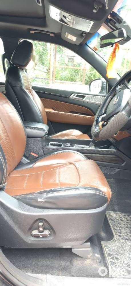 Mahindra Alturas G4 4x2 At, 2019, Diesel