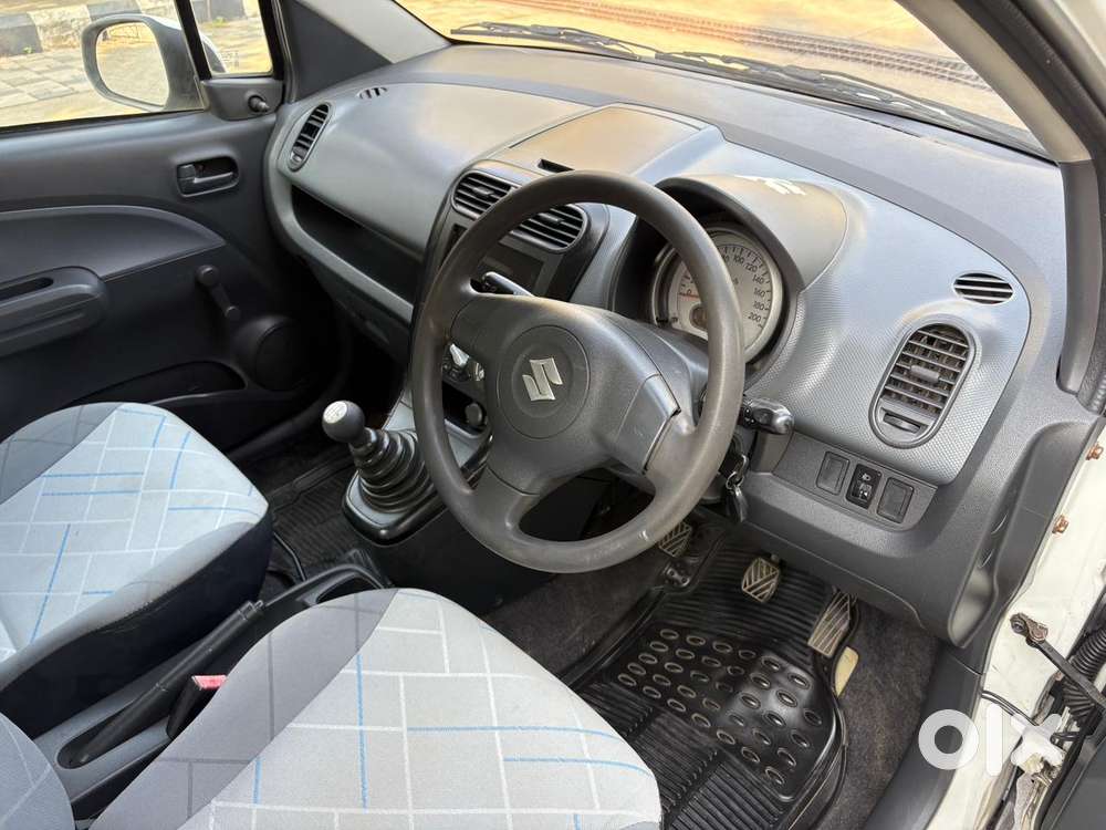 Maruti Suzuki Ritz Lxi, 2011, Petrol