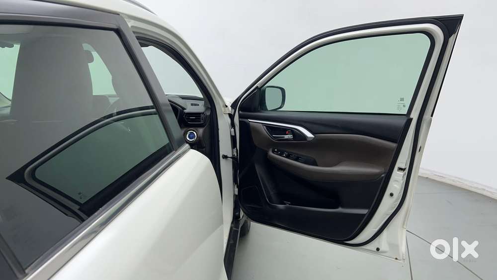Toyota Urban Cruiser Hyryder 1.5 V Hybrid, 2023, Cng & Hybrids