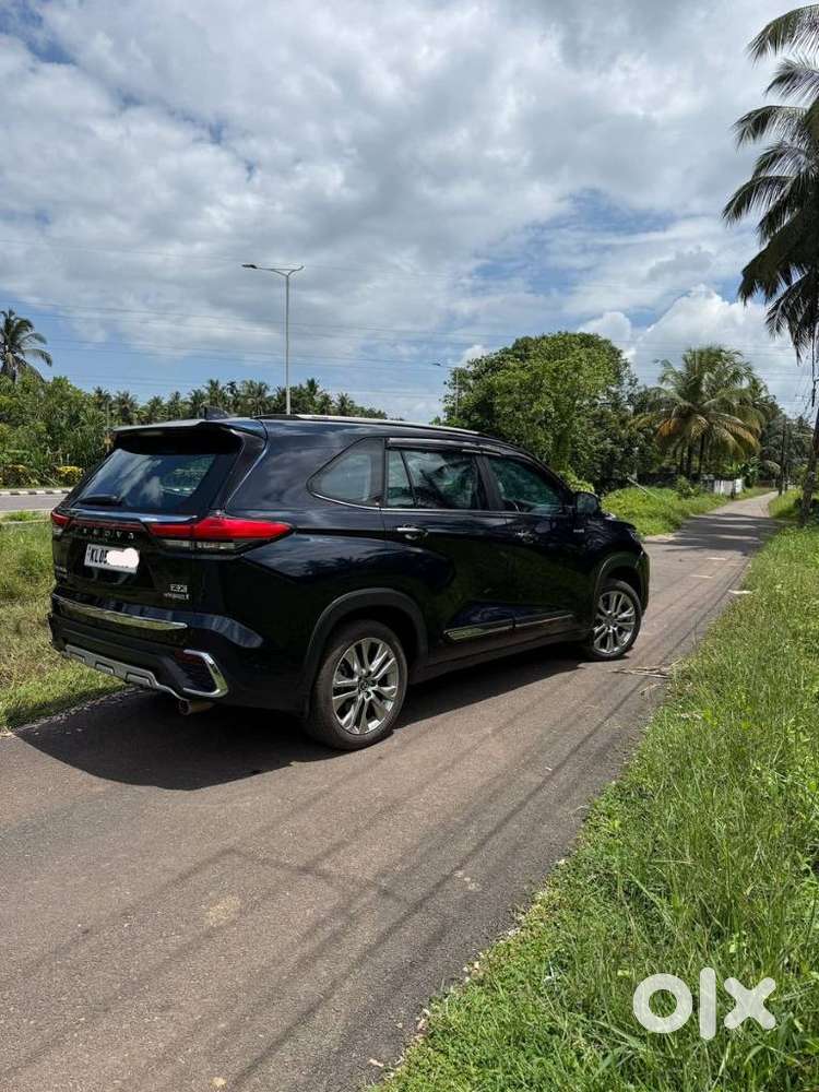 Toyota Innova Hycross 2.0 Zx (o) Hybrid 7 Str, 2024, Petrol