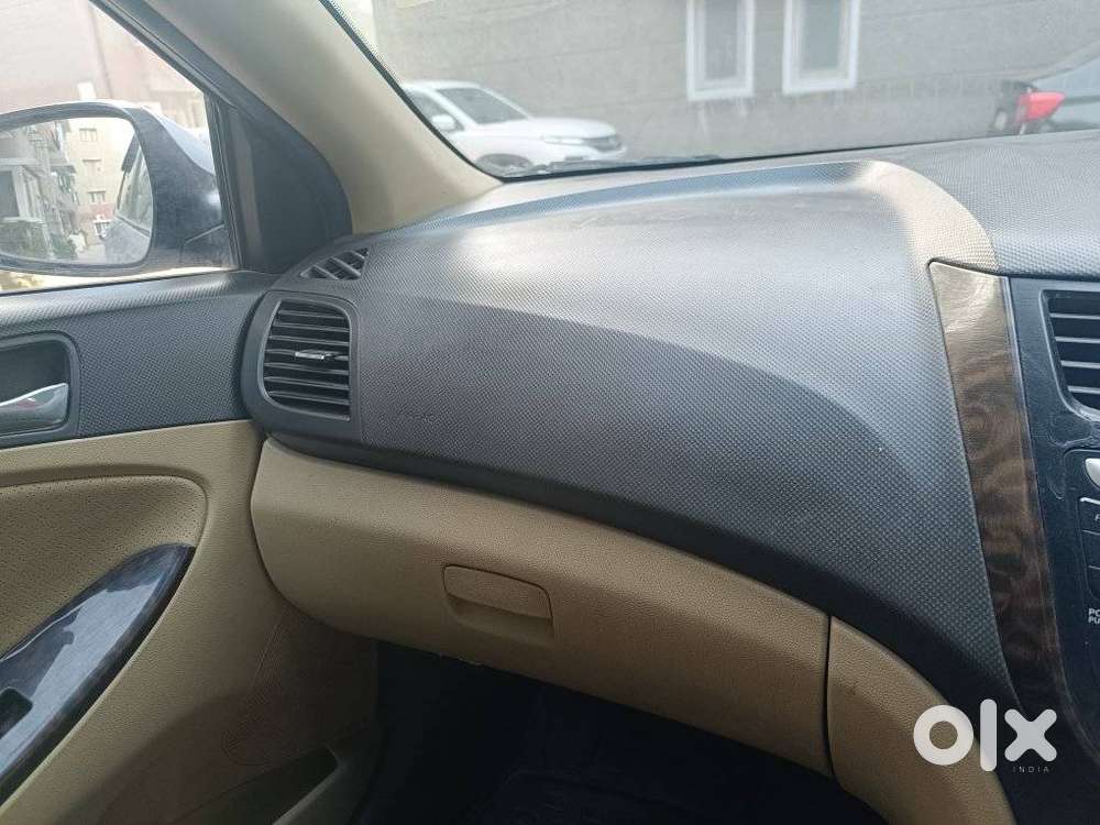 Hyundai Verna 1.6 Sx (o) Vtvt At, 2013, Petrol