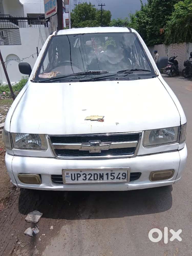 Toyota Qualis Diesel Automatic 2012