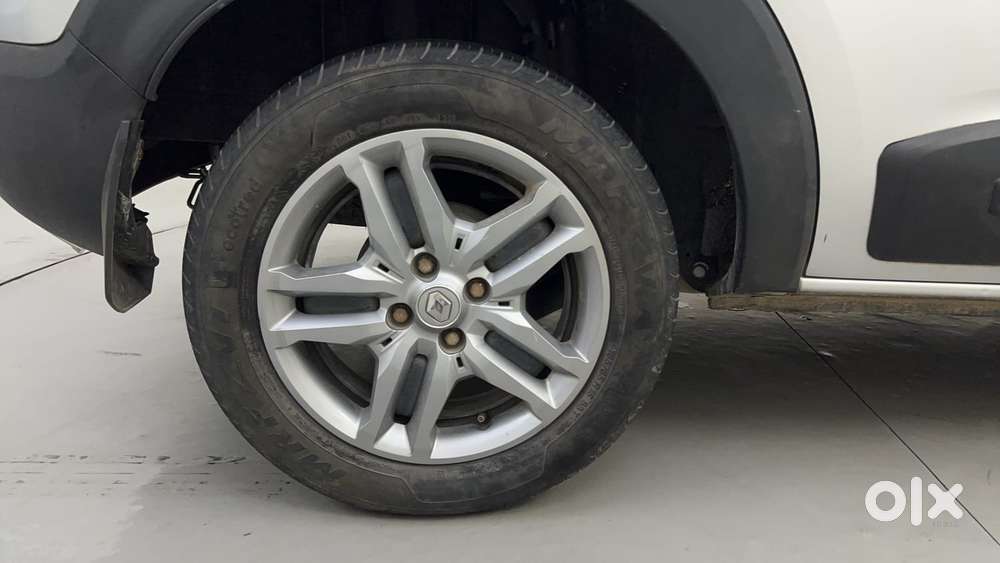 Renault Triber Rxz Easy-r Amt, 2020, Petrol