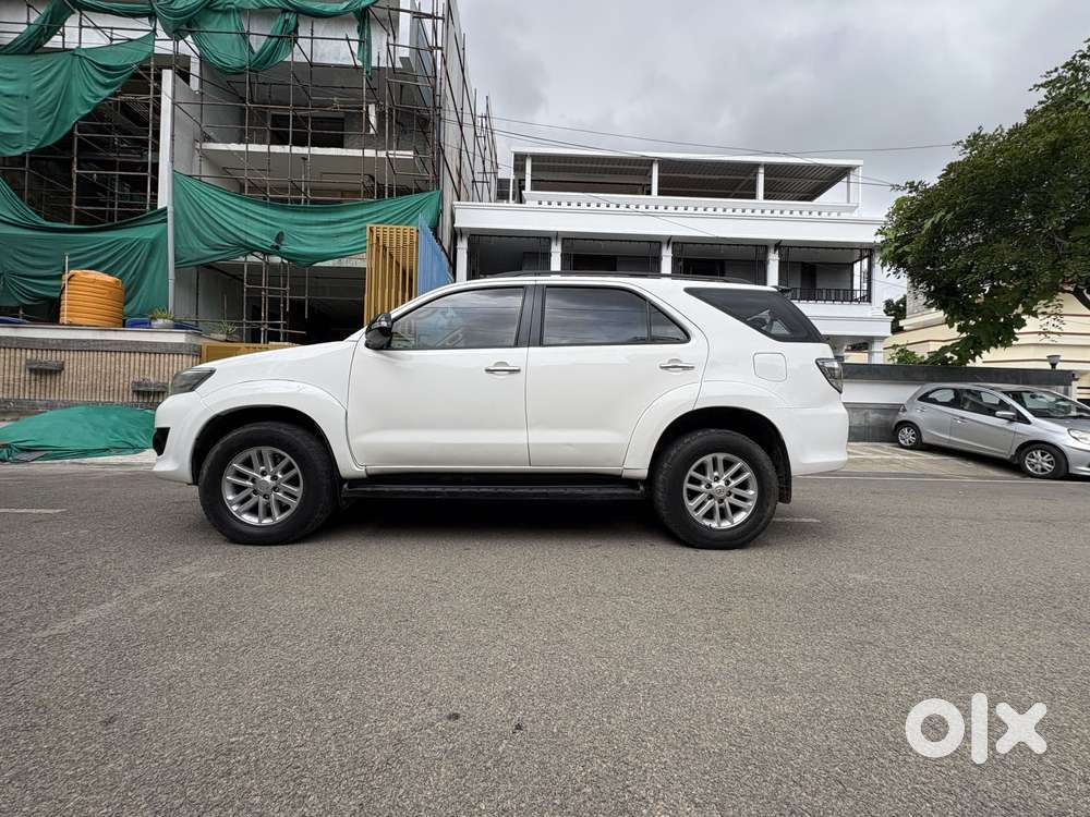 Toyota Fortuner 4x2 Manual, 2014, Diesel