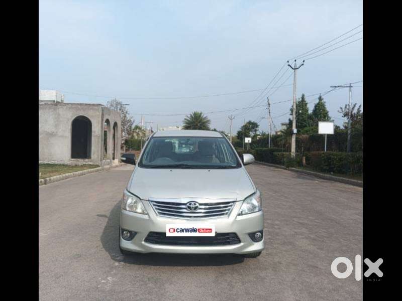 Toyota Innova 2004-2011 2.5 V Diesel 7-seater, 2013, Diesel
