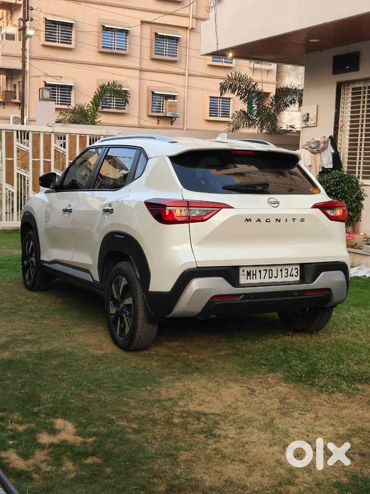 Nissan Magnite N-connecta Mt, 2025, Petrol