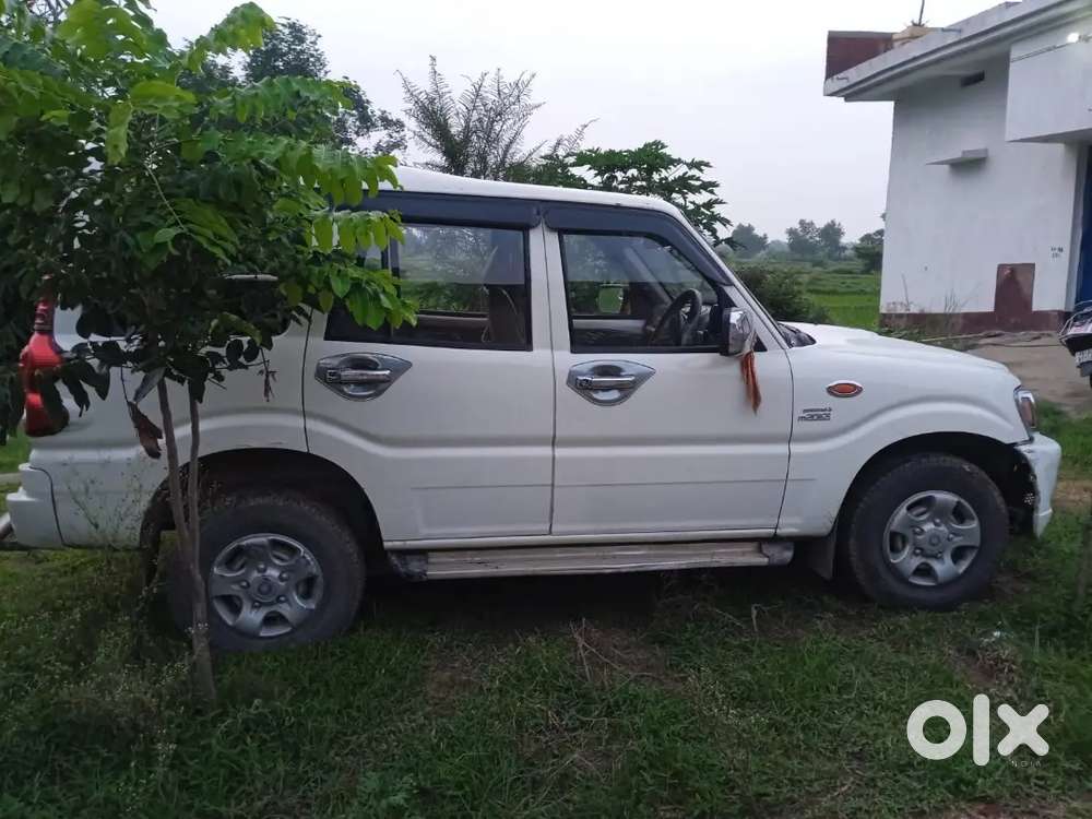 Mahindra Scorpio 2014 White Colour Hai Or Tayre V New H