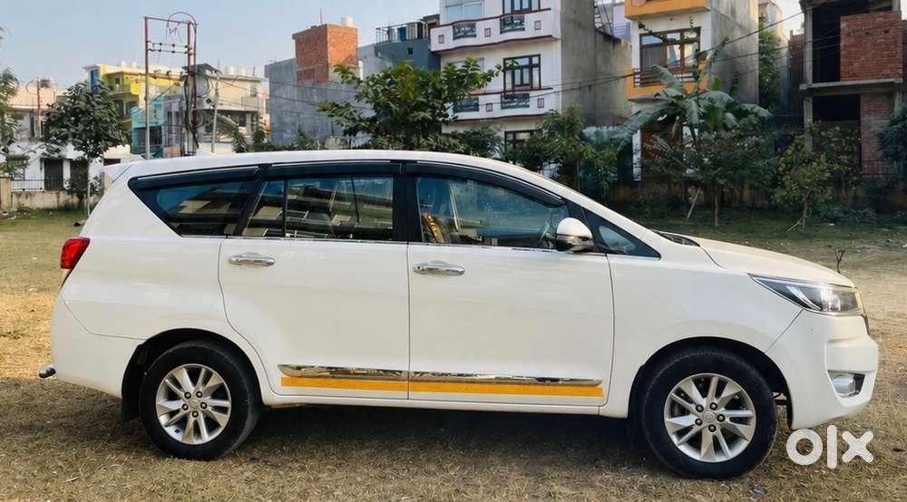 Toyota Innova Crysta 2023
