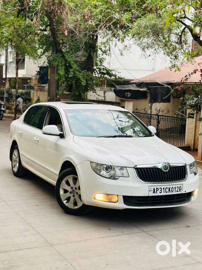 Skoda Superb 2.5 Elegance Tdi At, 2013, Diesel