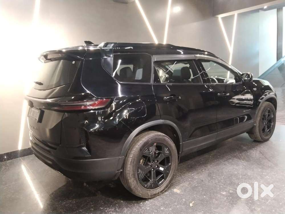 Tata Safari Accomplished Dark Edition, 2024, Diesel