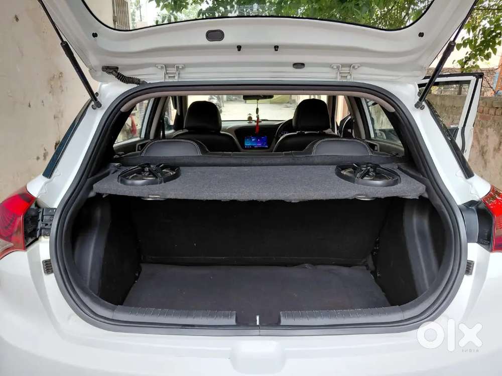 Hyundai I20 Executive 54415 Km Runing Showroom Car