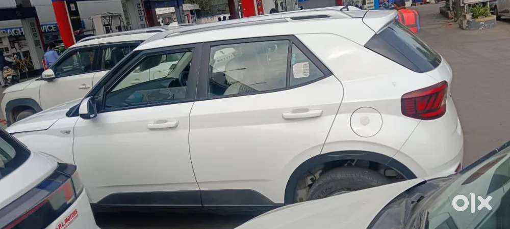Hyundai Venue 2021 Petrol Well Maintained