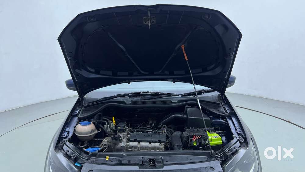Volkswagen Polo Petrol Comfortline 1.2l, 2015, Petrol