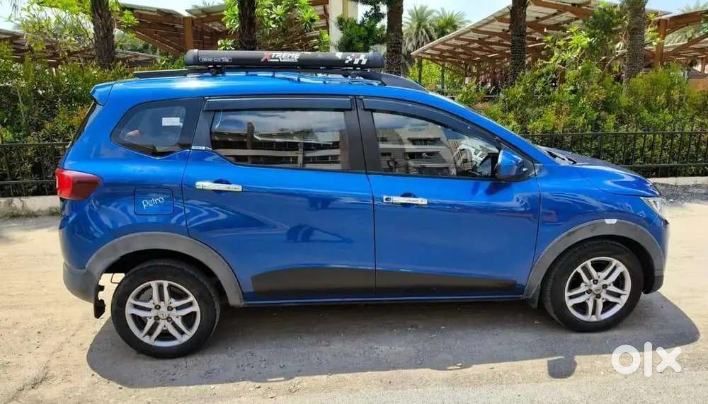 Stylish Blue Renault Triber