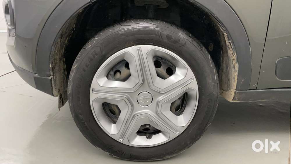 Tata Nexon 1.2 Revotron Xm (s), 2022, Petrol