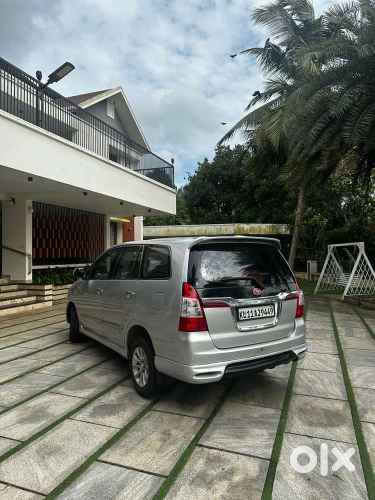 Toyota Innova Diesel 2011 Car