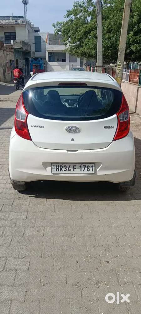 2012 Hyundai Eon Magna +