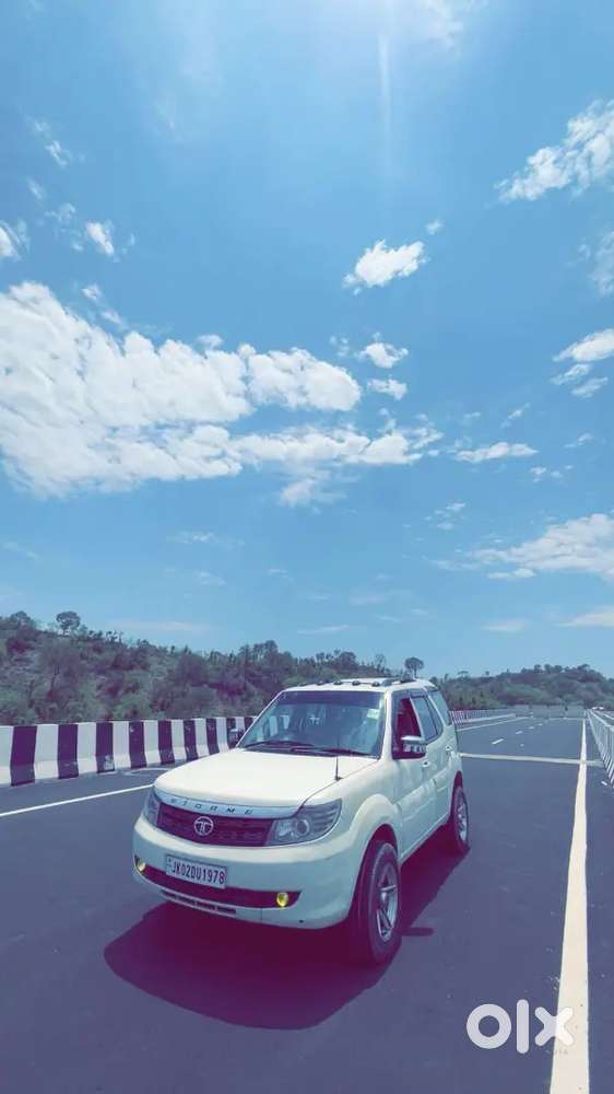 Tata Safari Storme 2014 Diesel 4x2 Model