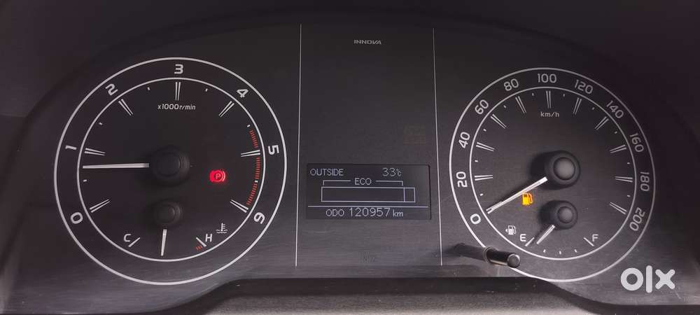 Toyota Innova Crysta [2020-ongoing] 2.4 Gx 8 Str, 2022, Diesel