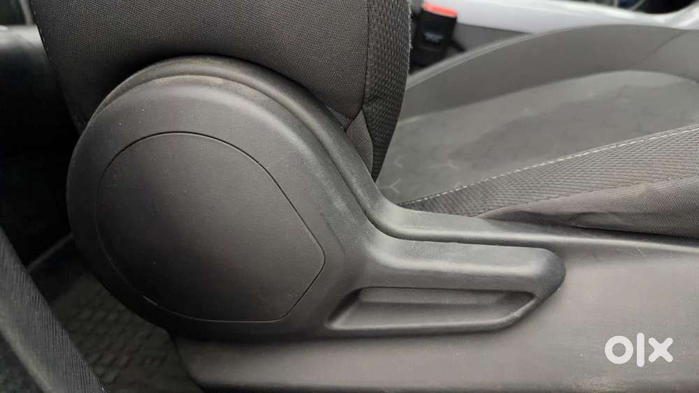 Tata Nexon 1.2 Revotron Xm (s), 2020, Petrol