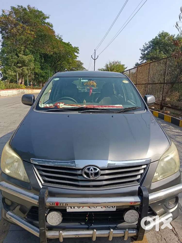 Toyota Innova 2013 Diesel 150000 Km Driven