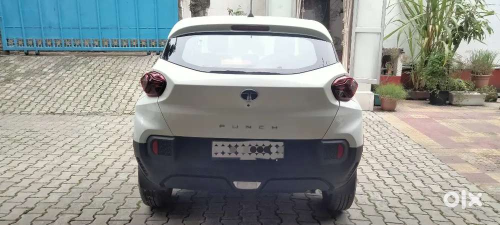 Tata Punch 2025 Petrol 1900 Km Driven