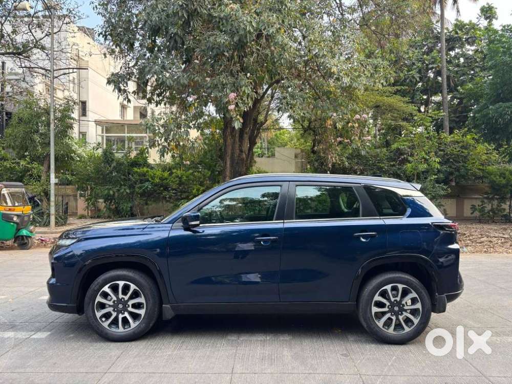 Maruti Suzuki Grand Vitara 1.5 Alpha Smart Hybrid At, 2023, Petrol