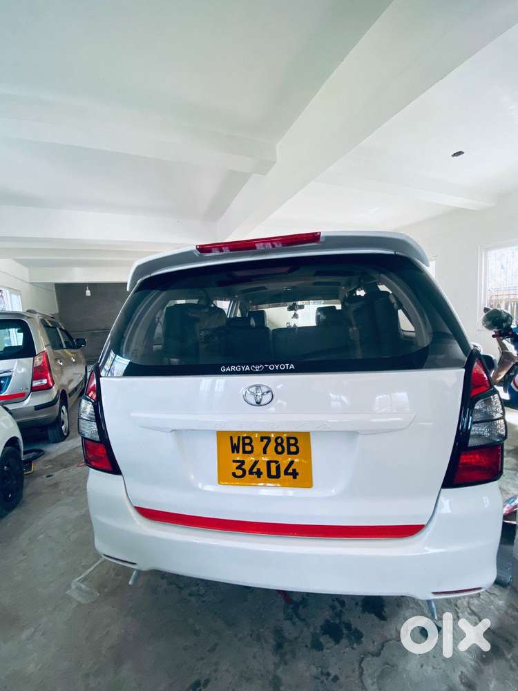 Toyota Innova 2.5 G (diesel) 8 Seater, 2015, Diesel