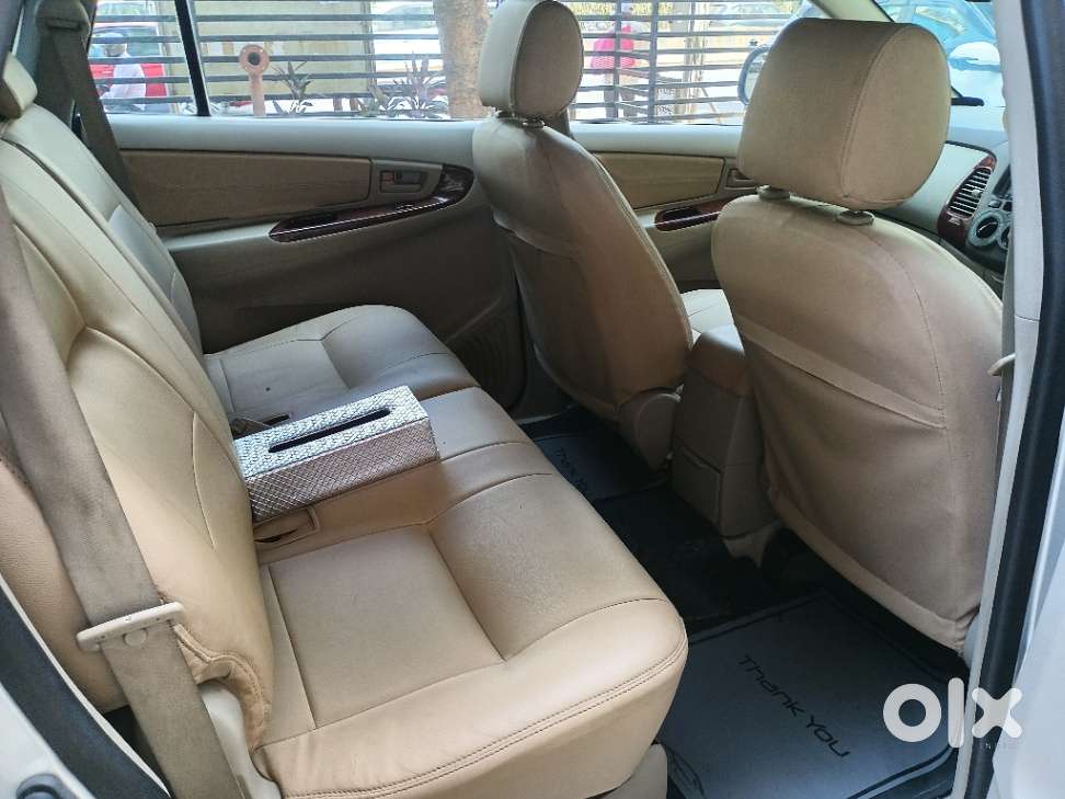 Toyota Innova 2.5 G (diesel) 8 Seater, 2010, Diesel