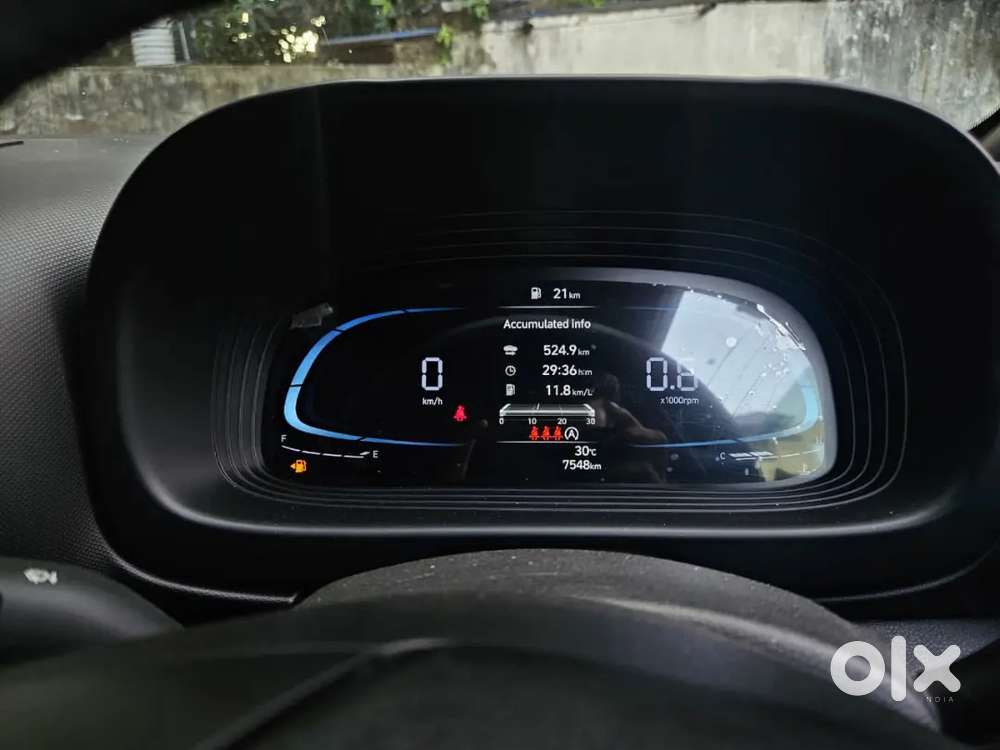 Hyundai Venue 2025 Petrol 12580 Km Driven