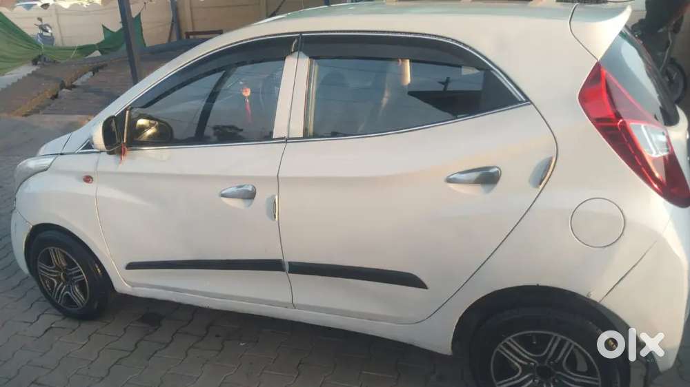 Hyundai Eon 2012 Petrol 70000 Km Driven