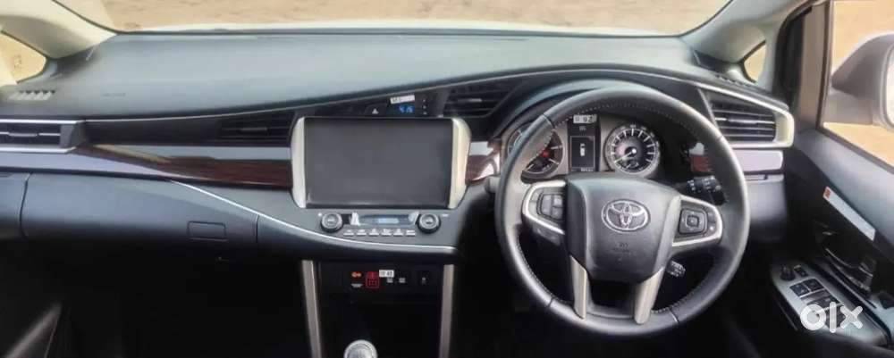 2025 Innova Crysta 2.4v Manual