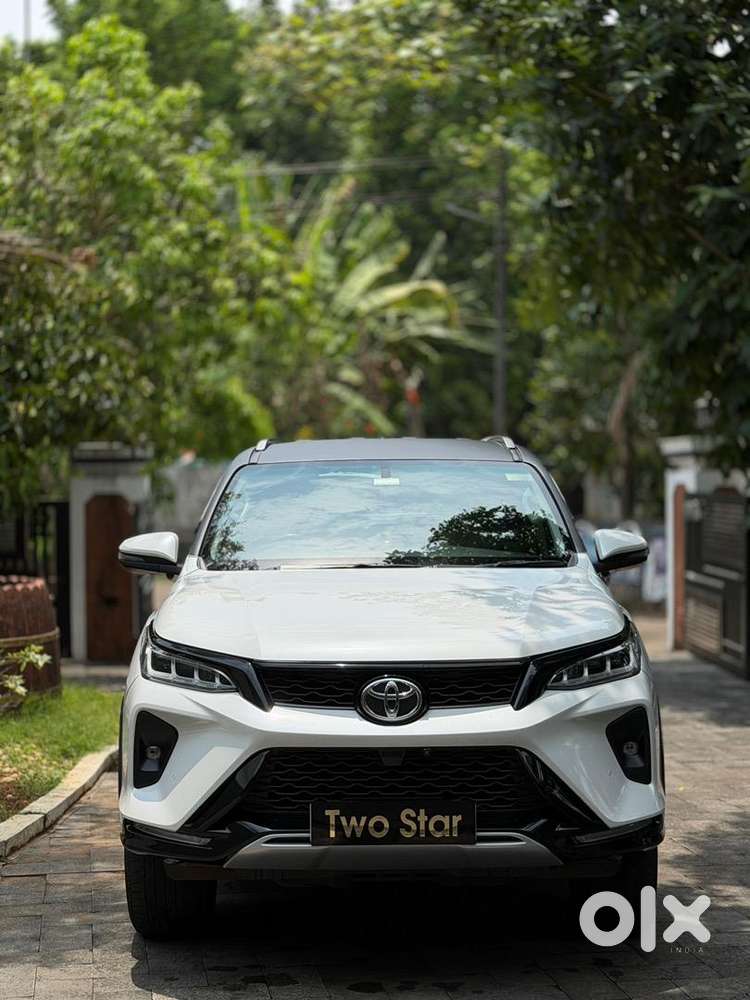 Toyota Fortuner Legender 2023