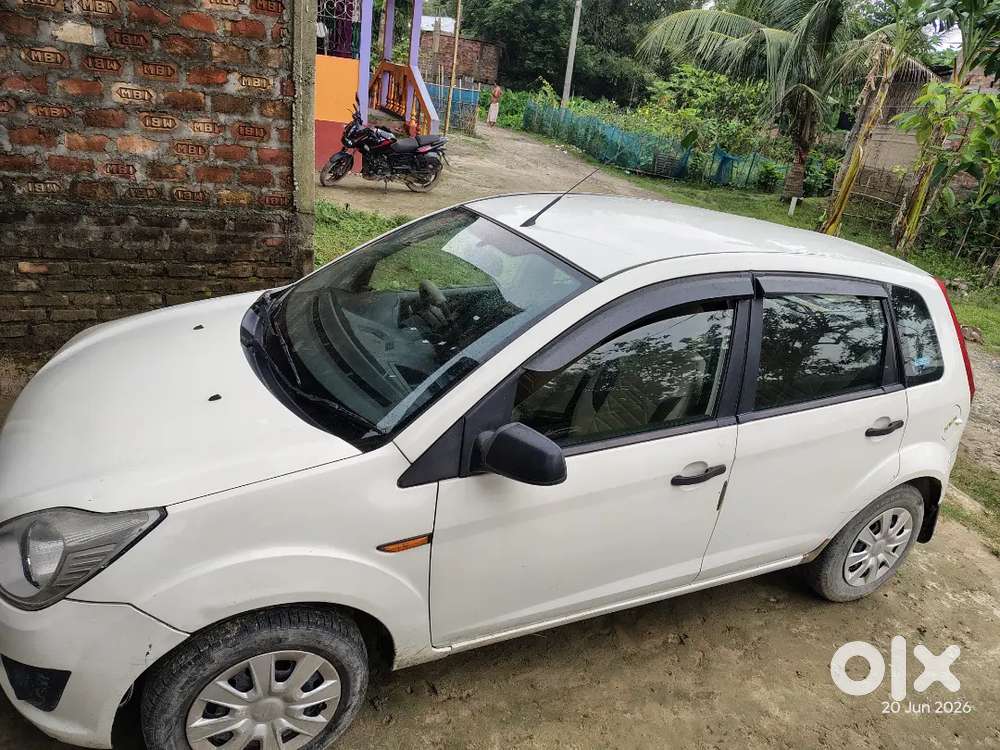 Ford Figo 2013 Petrol 76000 Km Driven