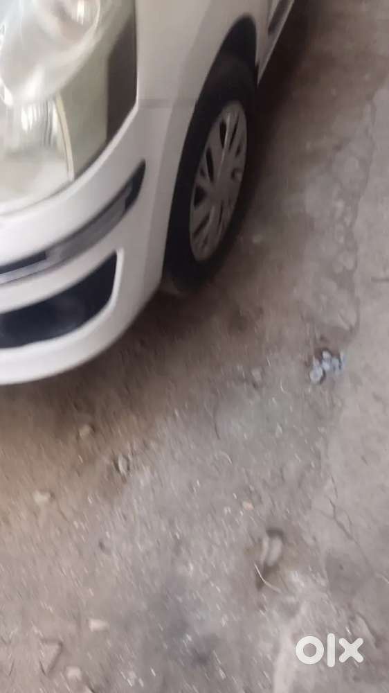 Mast Car Hai Koye Bhi Pise Nhi Lagna Hai Lo Or Chalo.