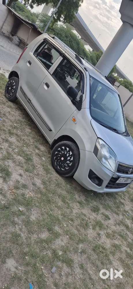 Company Fitted Cng..both Keys..papers Complete..transfer Must