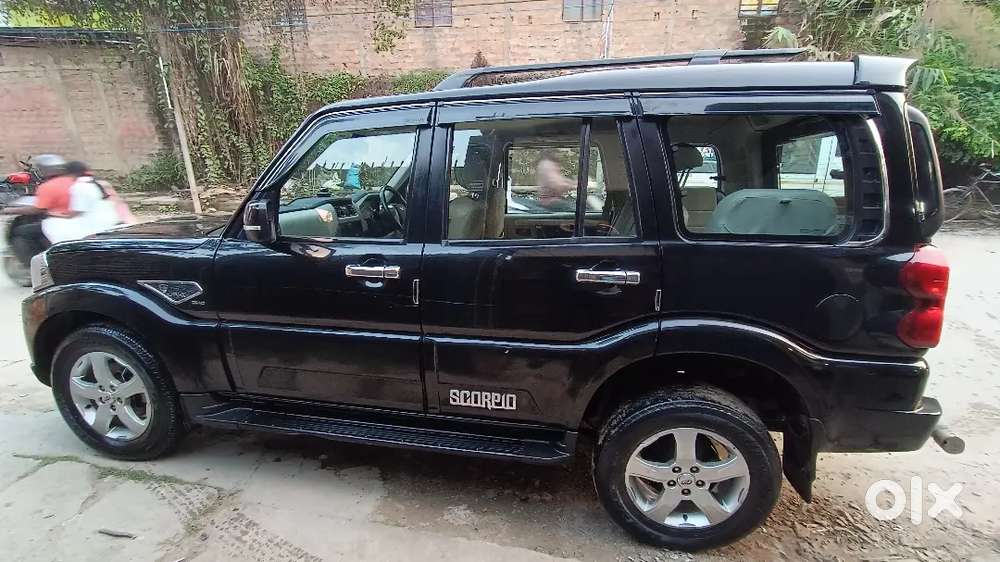 Mahindra Scorpio Classic 2021 Diesel 77578 Km Driven