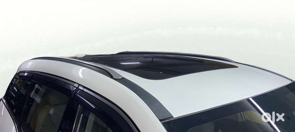 Mahindra Xuv700 2.0 Ax 7 Petrol Mt Str, 2021, Petrol