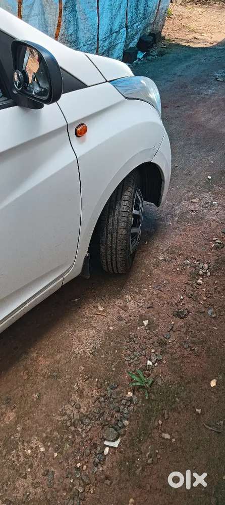 Hyundai Eon 2012 Petrol Well Maintained