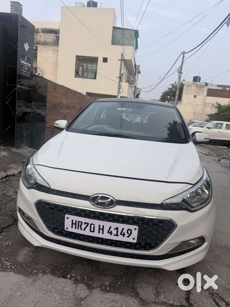 Hyundai Elite I20 Sportz (o) 1.4, 2016, Petrol