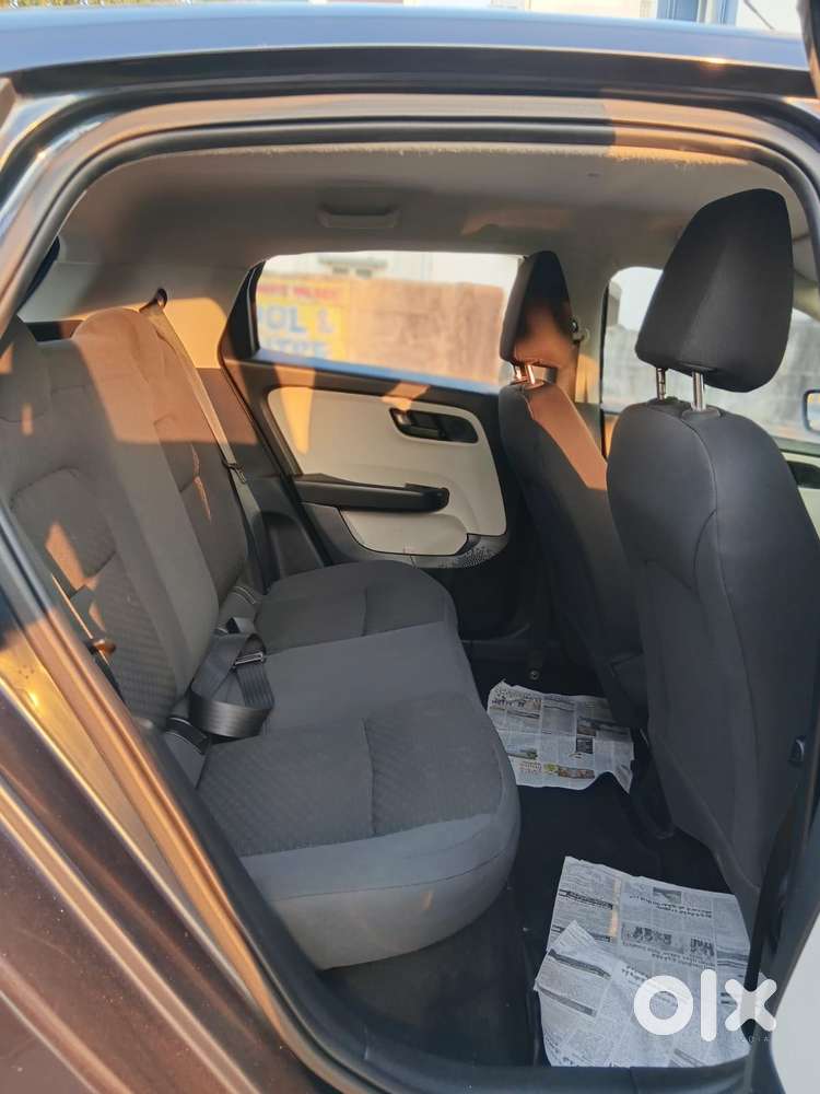 Tata Altroz 1.2 Xt, 2023, Petrol