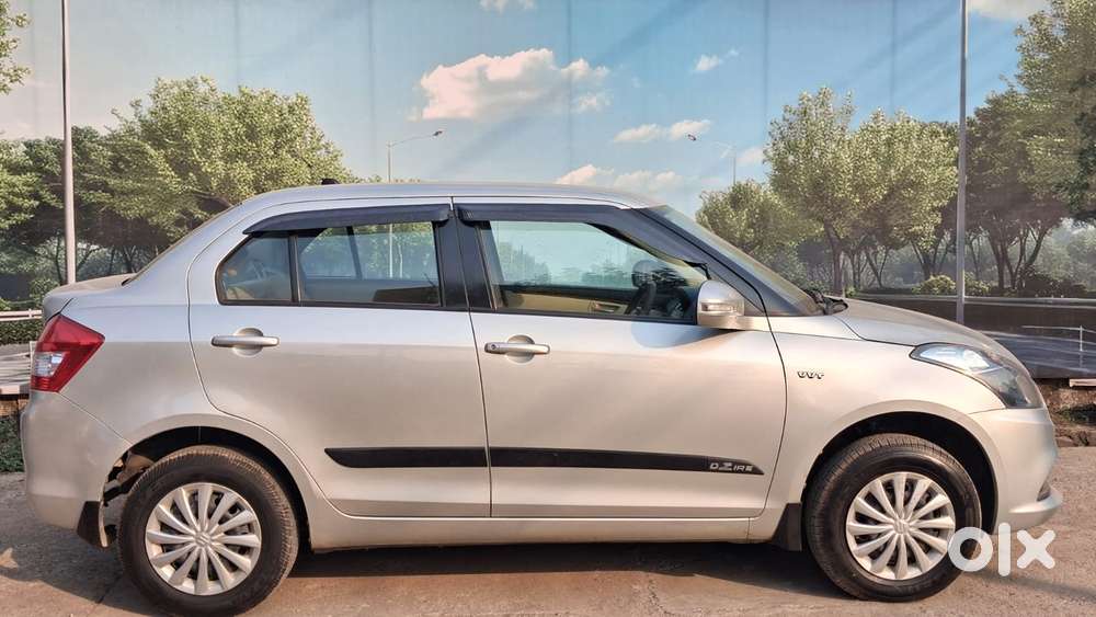 Maruti Suzuki Swift Dzire 1.2 Vxi Bsiv, 2015, Petrol