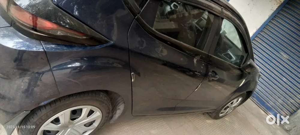 Tata Altroz Xm Plus Petrol Manual 2025