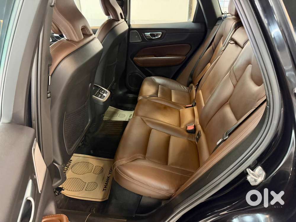 Volvo Xc60 D5 Inscription, 2022, Petrol