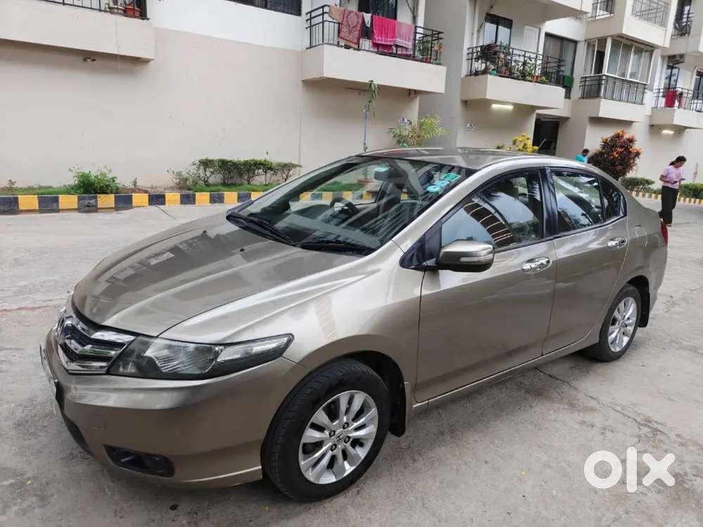 Honda City 2012 Petrol Well Maintained, Full Option.